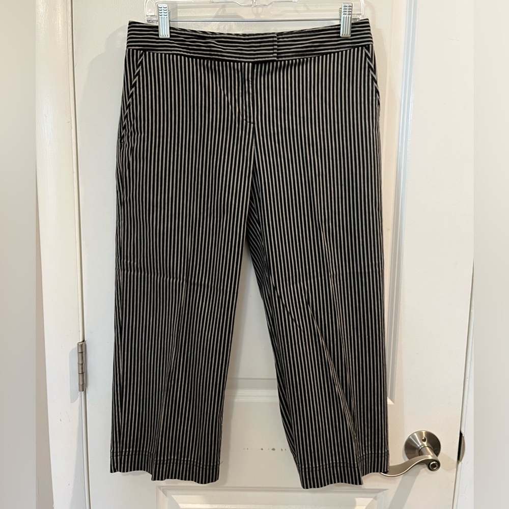 🔵Izod Golf Flat Front Stretch Capri Pants Black/ Gray Striped Sz 4